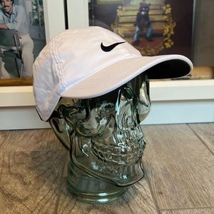 NIKE HERITAGE 86 drifit GOLF strap back HAT